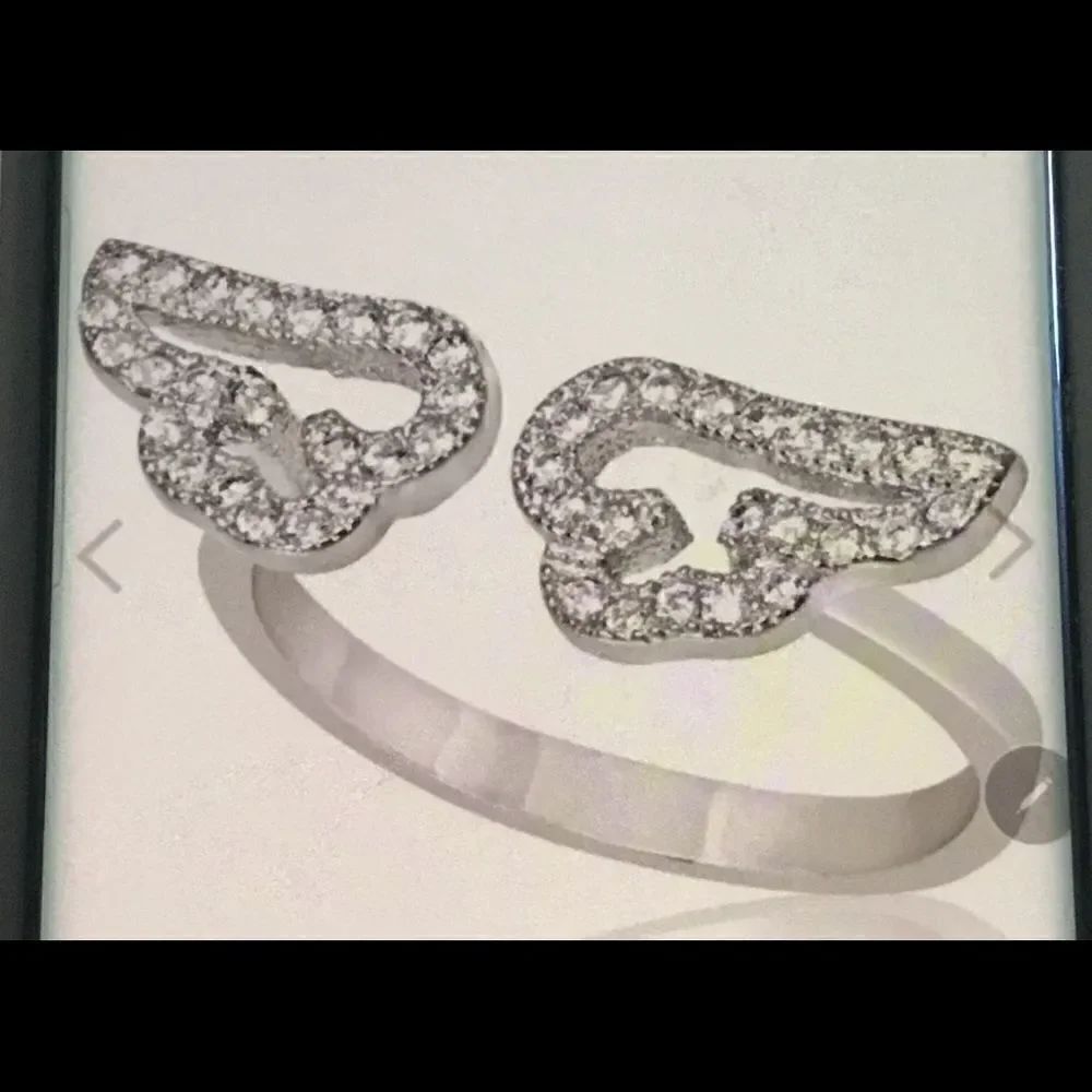 New Sparkling CZ Diamond Angel Wing Ring Sz 7-8